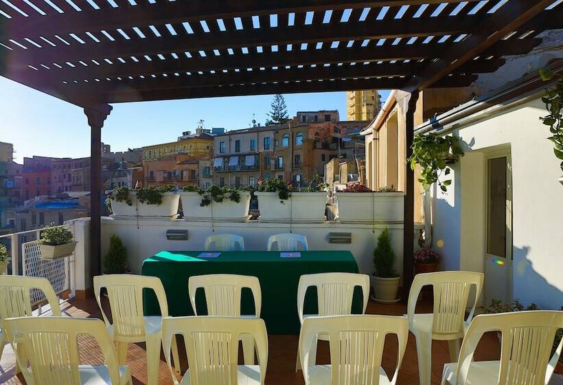 پانسیون Atenea 191