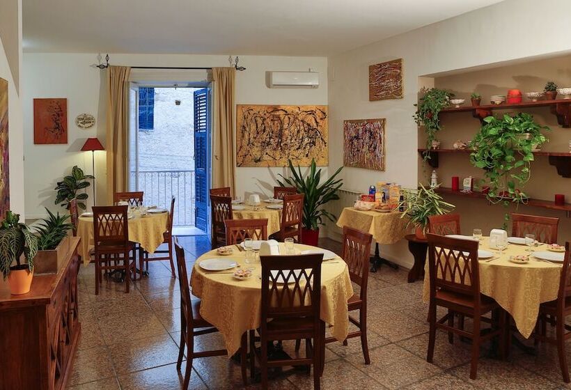 پانسیون Atenea 191