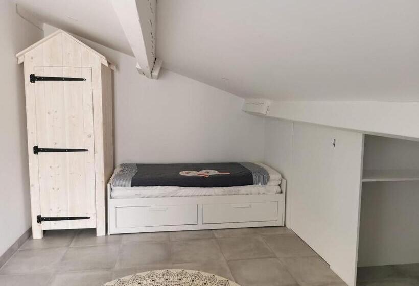 Sur Le Toit De Mèze