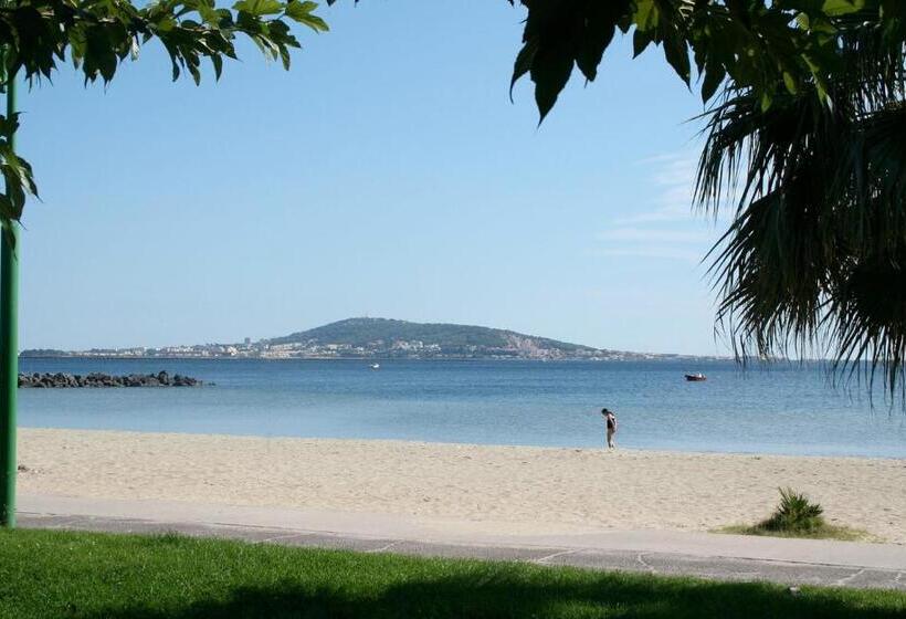 Sur Le Toit De Mèze