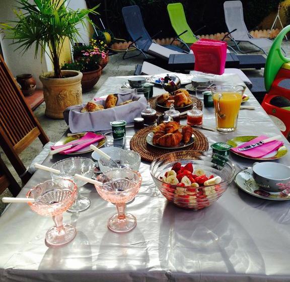 مبيت وإفطار Chez Martine Côté Canal