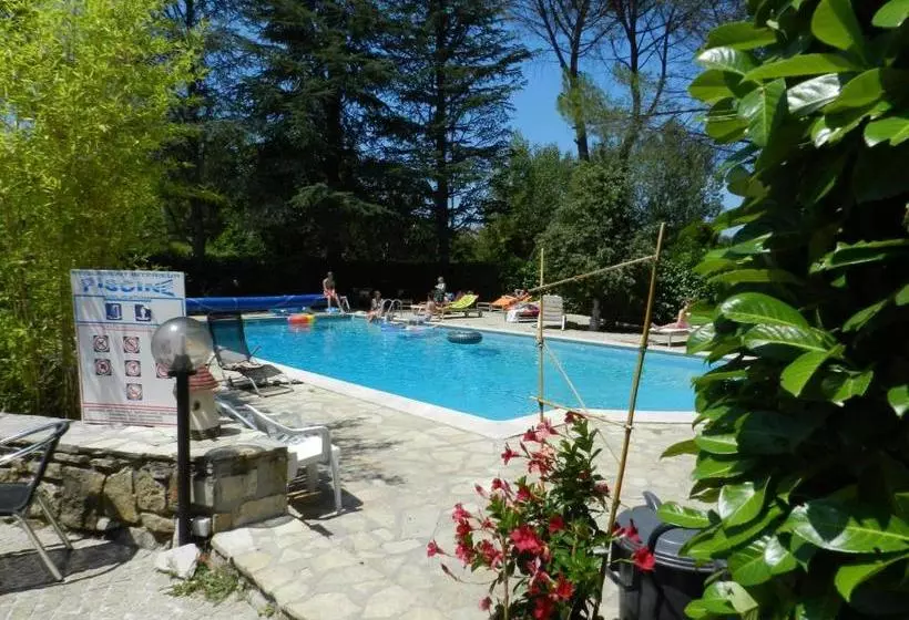 Aamiaismajoitus (B&B) Domaine De La Tour