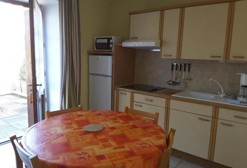 مبيت وإفطار Domaine De La Tour