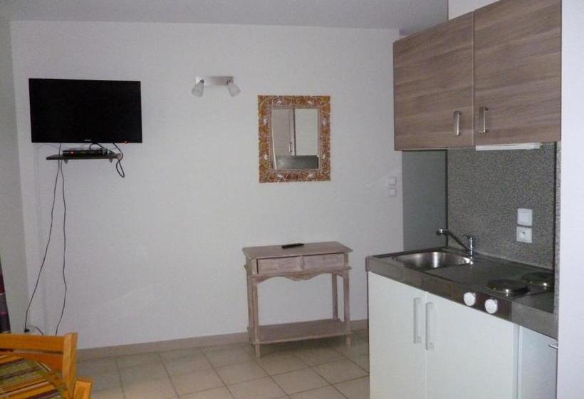 مبيت وإفطار Domaine De La Tour