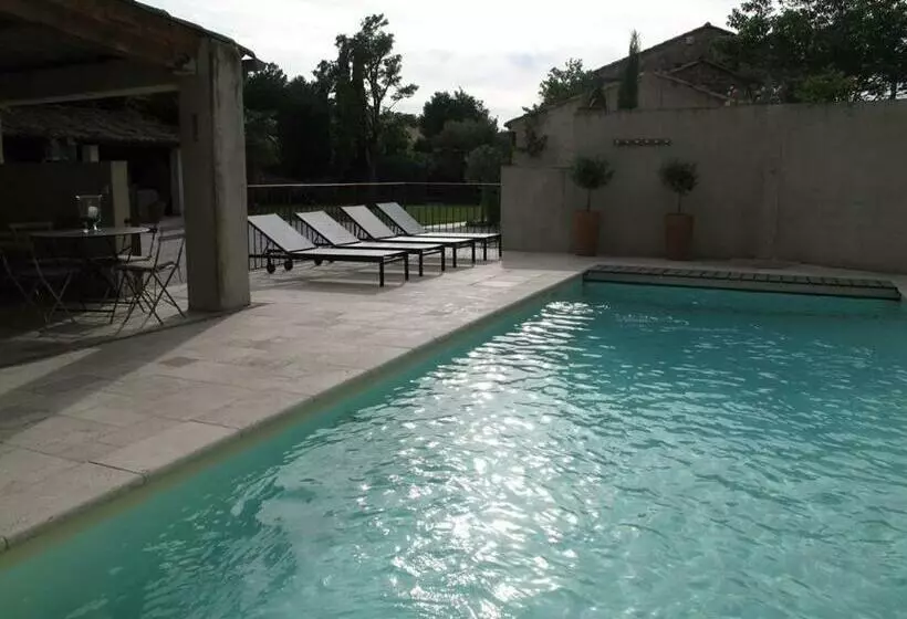 Aamiaismajoitus (B&B) Le Mas De L Olivier