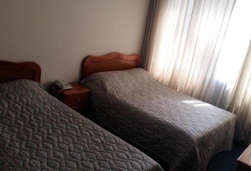 هتل Catalina Real