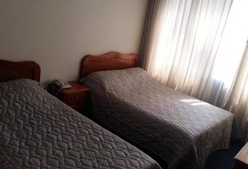 Hotelli Catalina Real