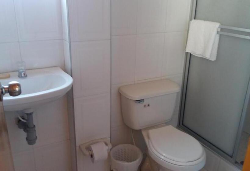 هتل Catalina Real