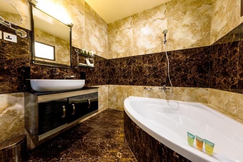 فندق Emirates Park Resort