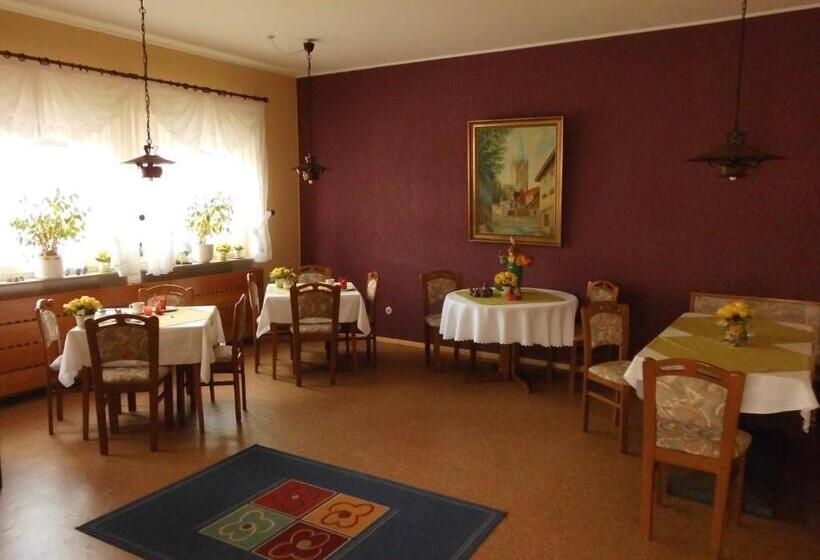 ホテル Garni Am Heuberg