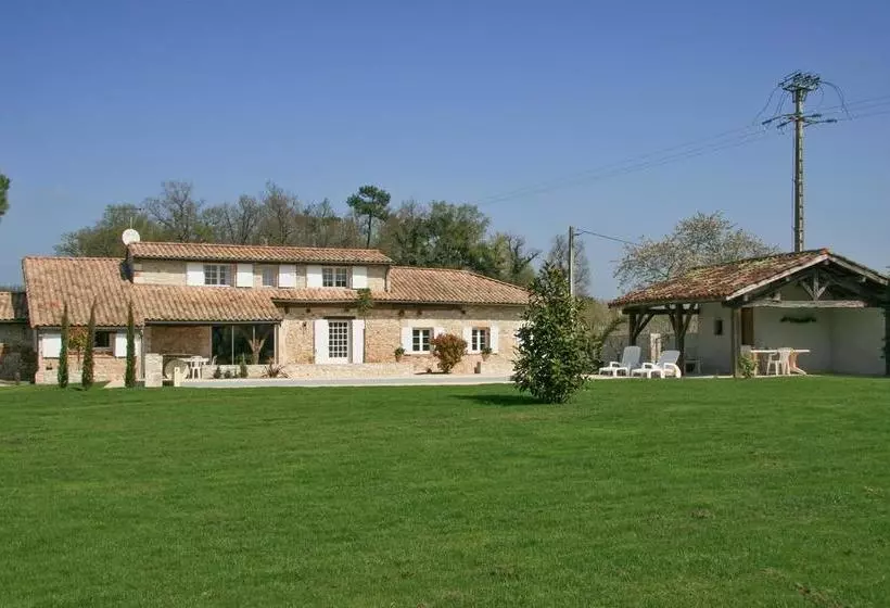 Villa De 4 Chambres Avec Piscine Privee Jardin Amenage Et Wifi A Saint Sylvestre Sur Lot