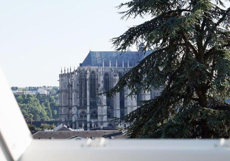 هتل La Salamandre