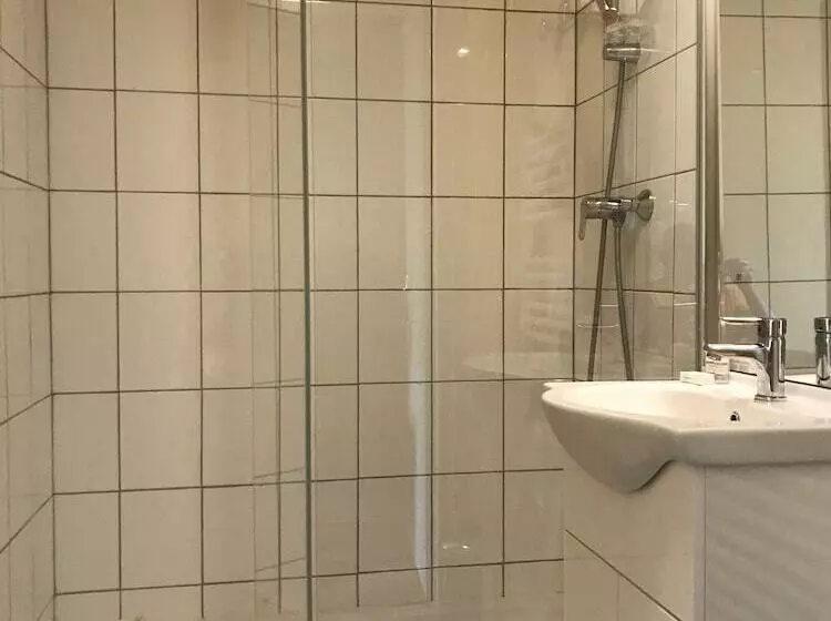 Hotelli Magdeleine
