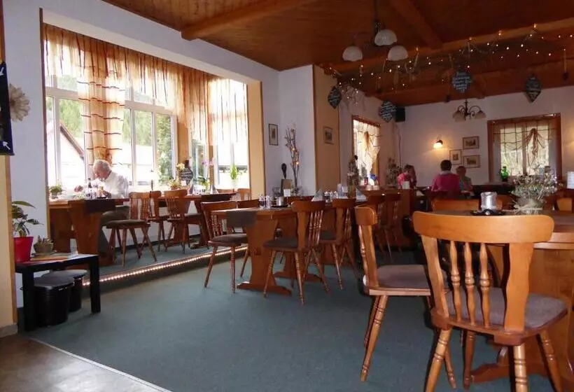Hotelli Pension Waldschlösschen