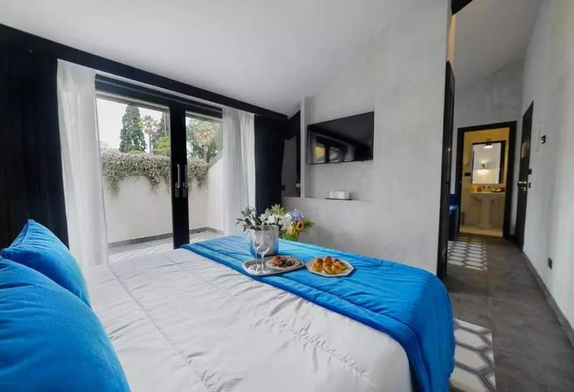 هتل Roma Luxus