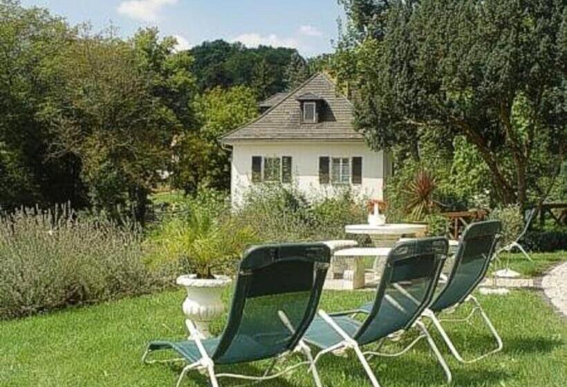 Отель Traumparadies