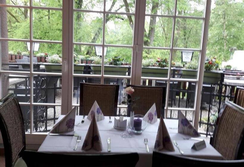 Отель Traumparadies