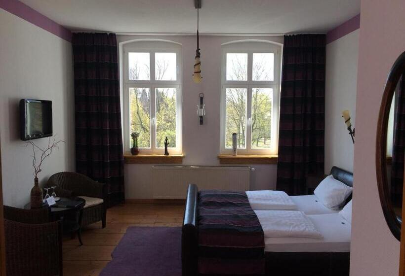 Отель Traumparadies