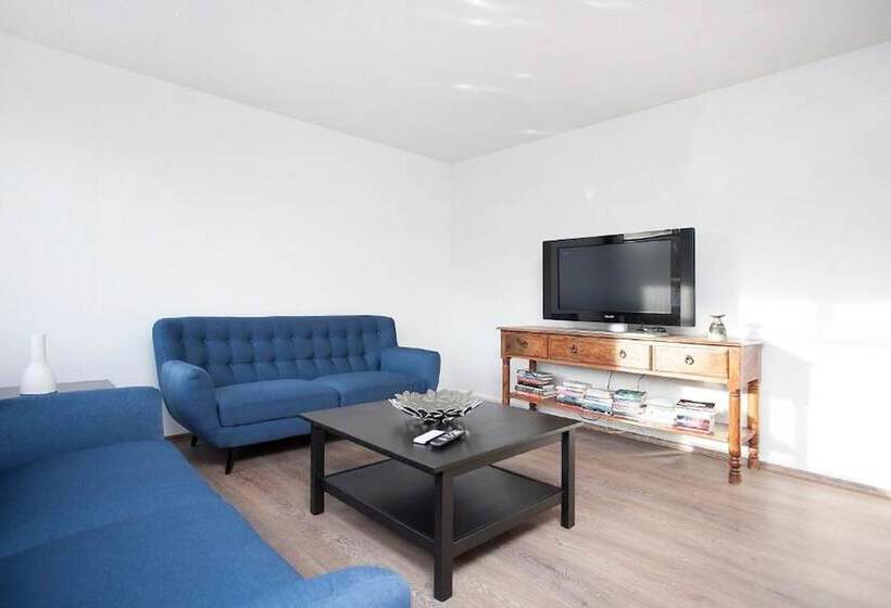 پانسیون Apotek Guesthouse