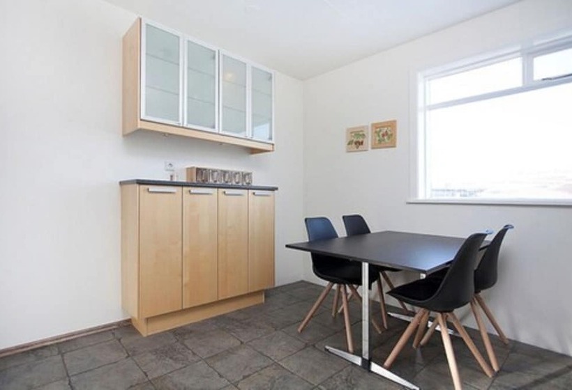 پانسیون Apotek Guesthouse