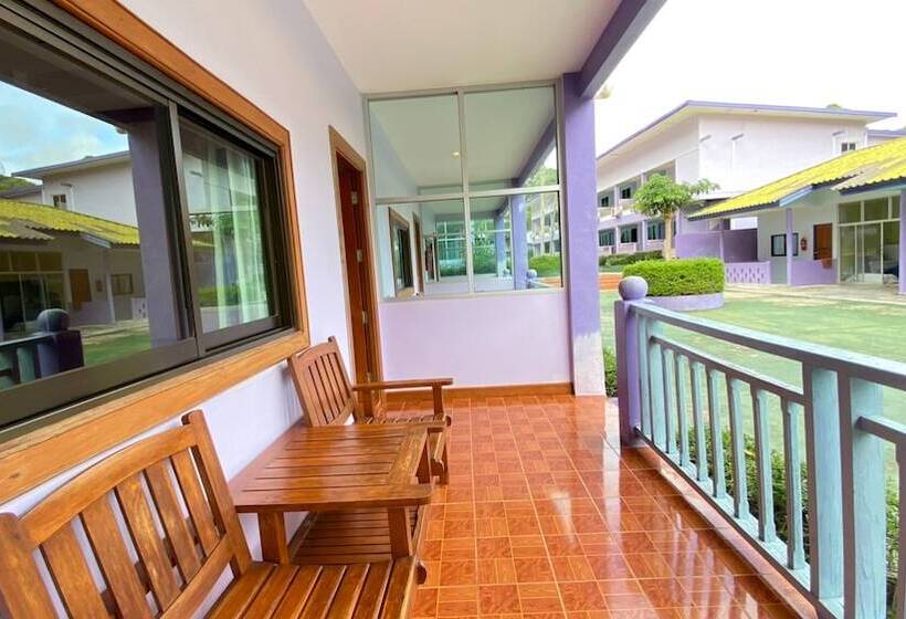 Phi Phi Don Chukit Resort