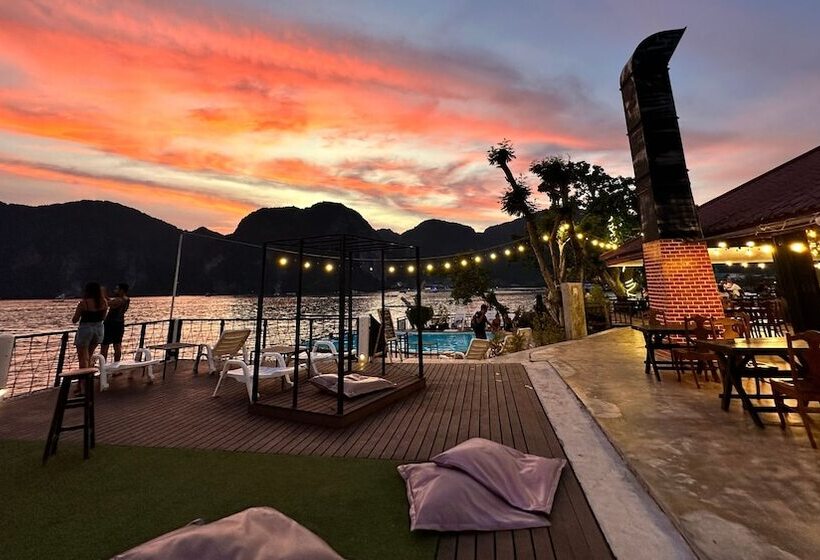 Phi Phi Don Chukit Resort