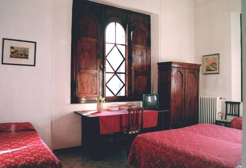 تختخواب و صبحانه Alla Residenza Domus Minervae