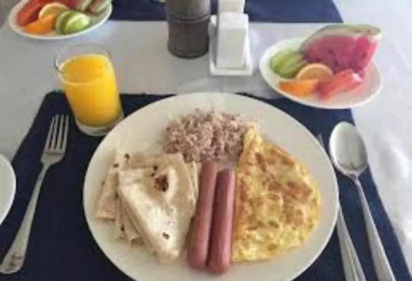 هتل Arora Inn