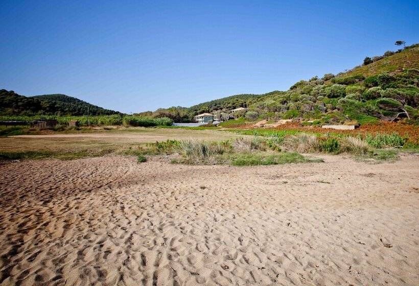 בית מלון כפרי Aselinos Suites