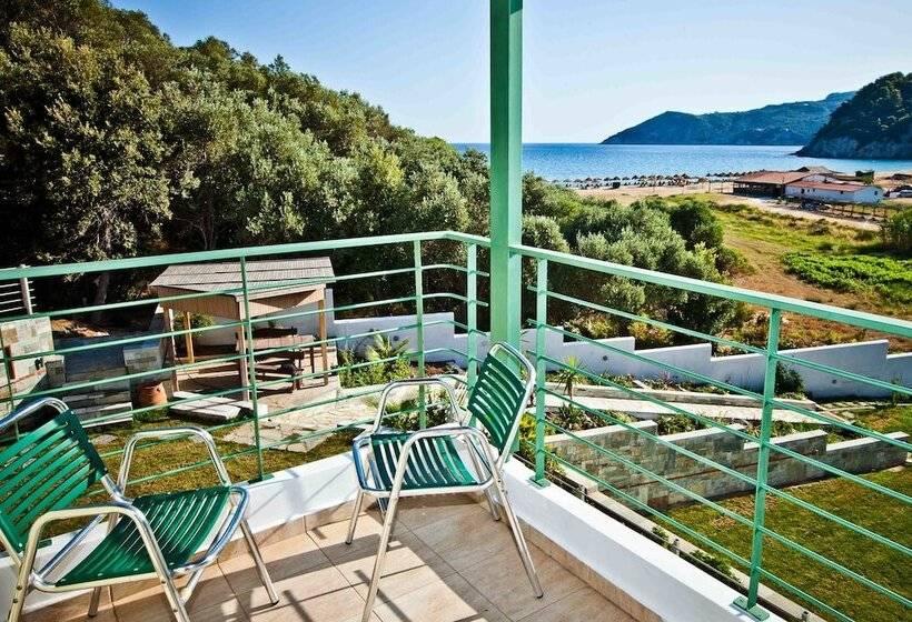 בית מלון כפרי Aselinos Suites