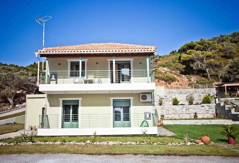 בית מלון כפרי Aselinos Suites