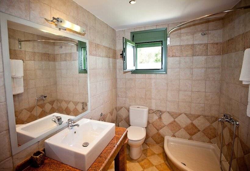 בית מלון כפרי Aselinos Suites