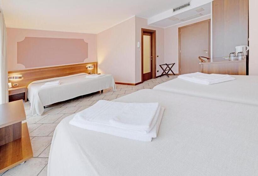 בית מלון כפרי Grotto Bagat