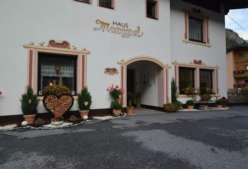 هتل Haus Margret