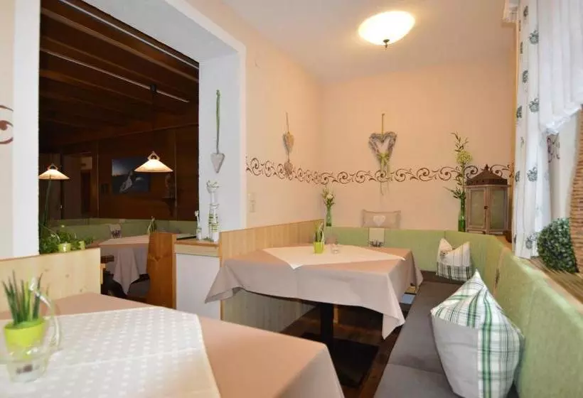هتل Haus Margret