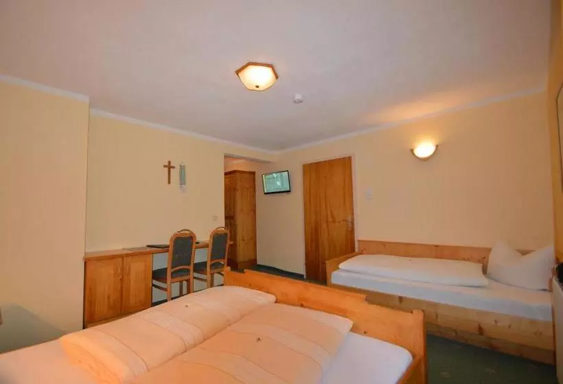 هتل Haus Margret