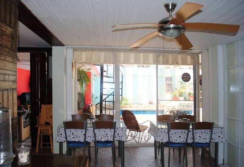 Hotel Hostal Antares