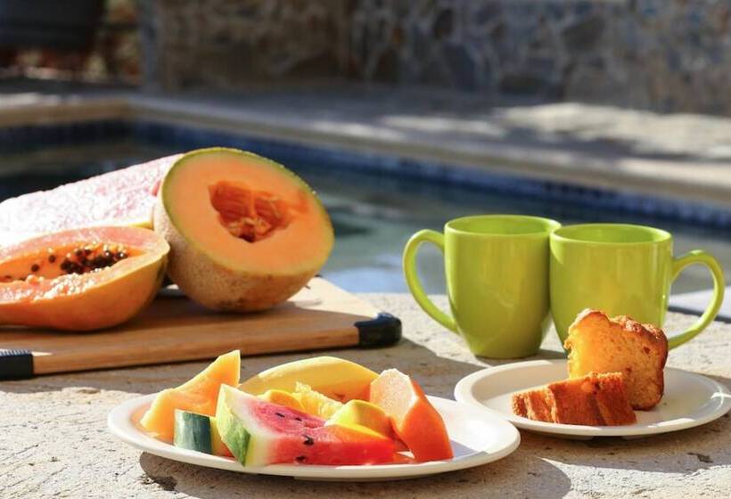 هتل Mariamar Suites