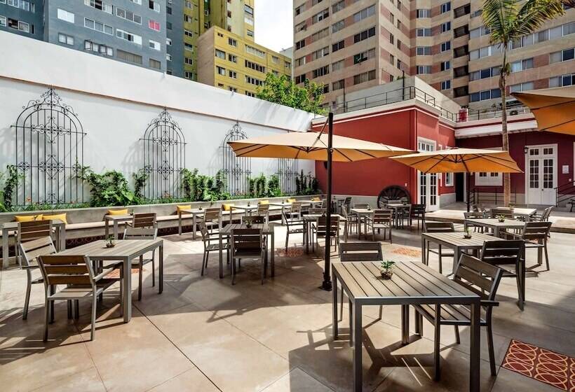 فندق Mercure Ariosto Lima