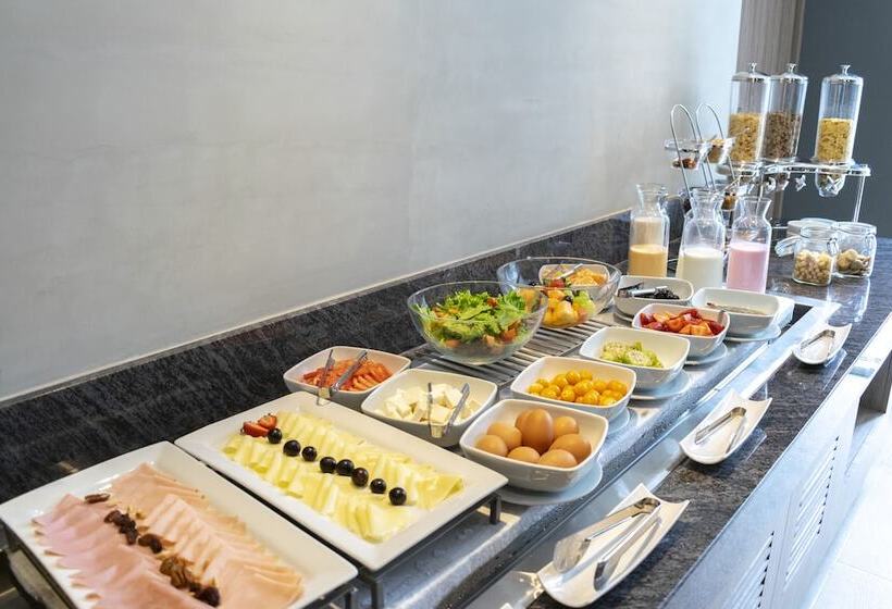 فندق Mercure Ariosto Lima