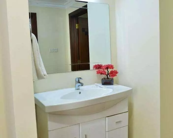 هتل Pearl Bahrain Suites
