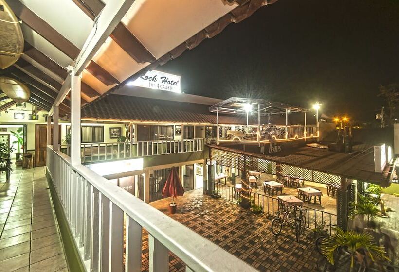 ユースホステル Cadillac Rock Beach