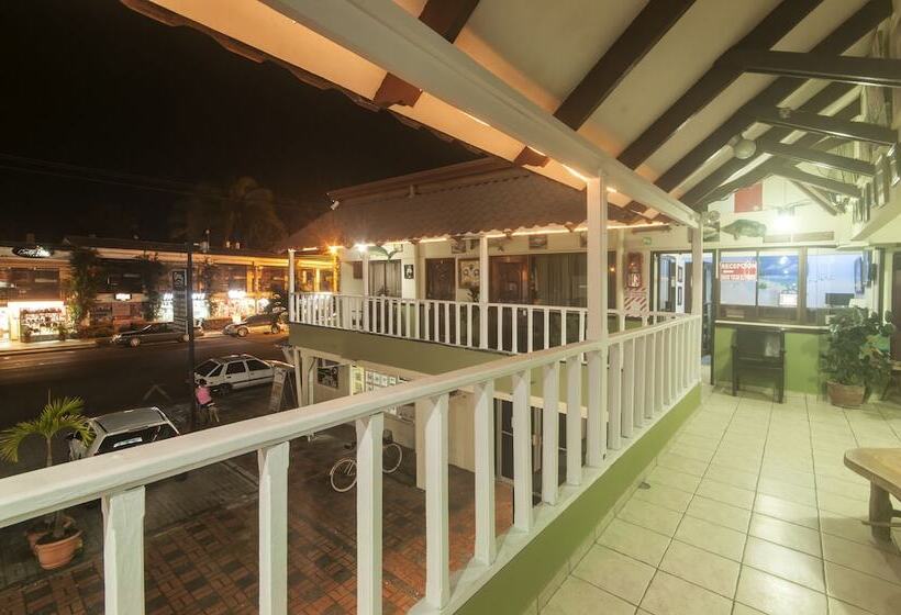 ユースホステル Cadillac Rock Beach