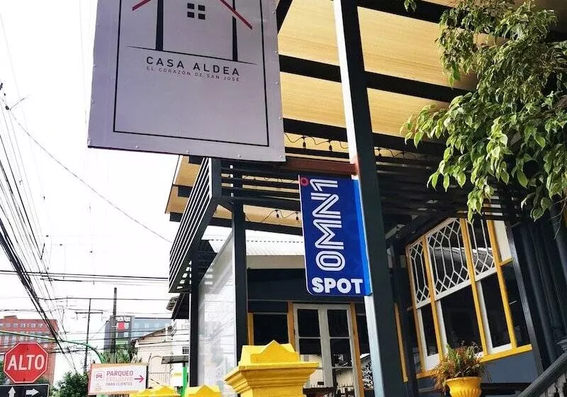 ユースホステル Casa Aldea Hotel Bed & Breakfast