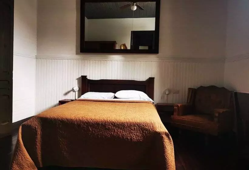 ユースホステル Casa Aldea Hotel Bed & Breakfast
