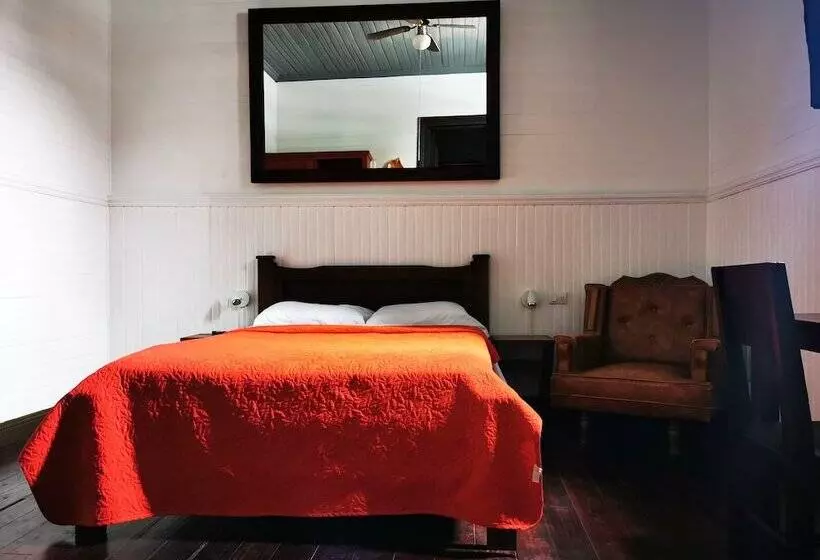 ユースホステル Casa Aldea Hotel Bed & Breakfast