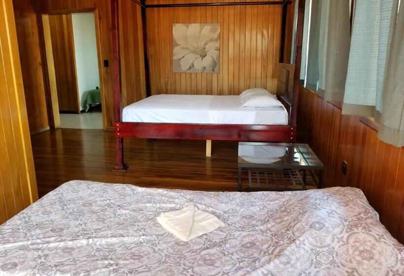 Hostel Monte Campana Escazu