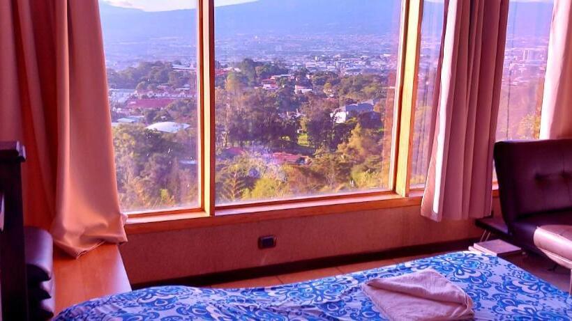 Hostel Monte Campana Escazu