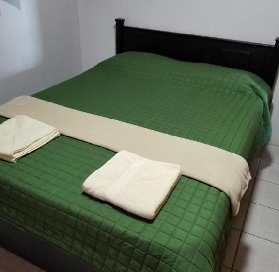 Hostel Monte Campana Escazu