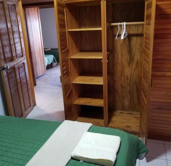 Hostel Monte Campana Escazu